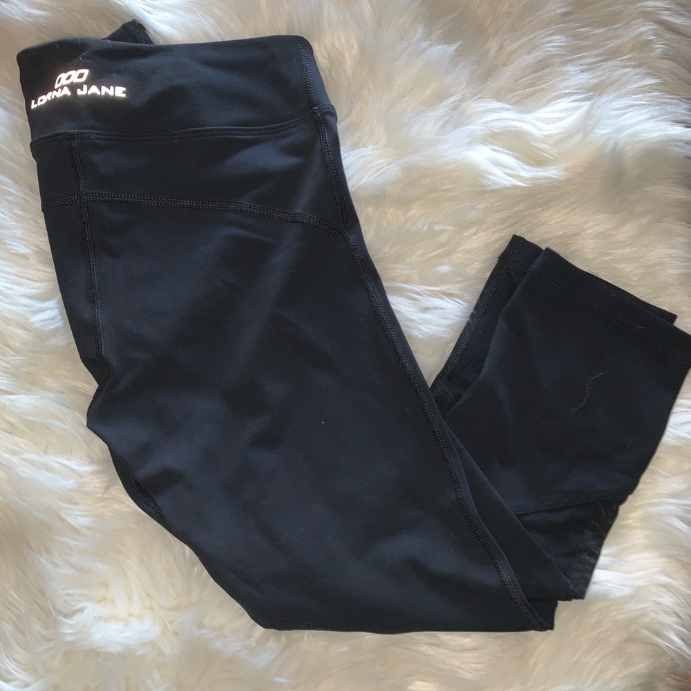 EUC Lorna Jane 7/8 Legging Black size XS